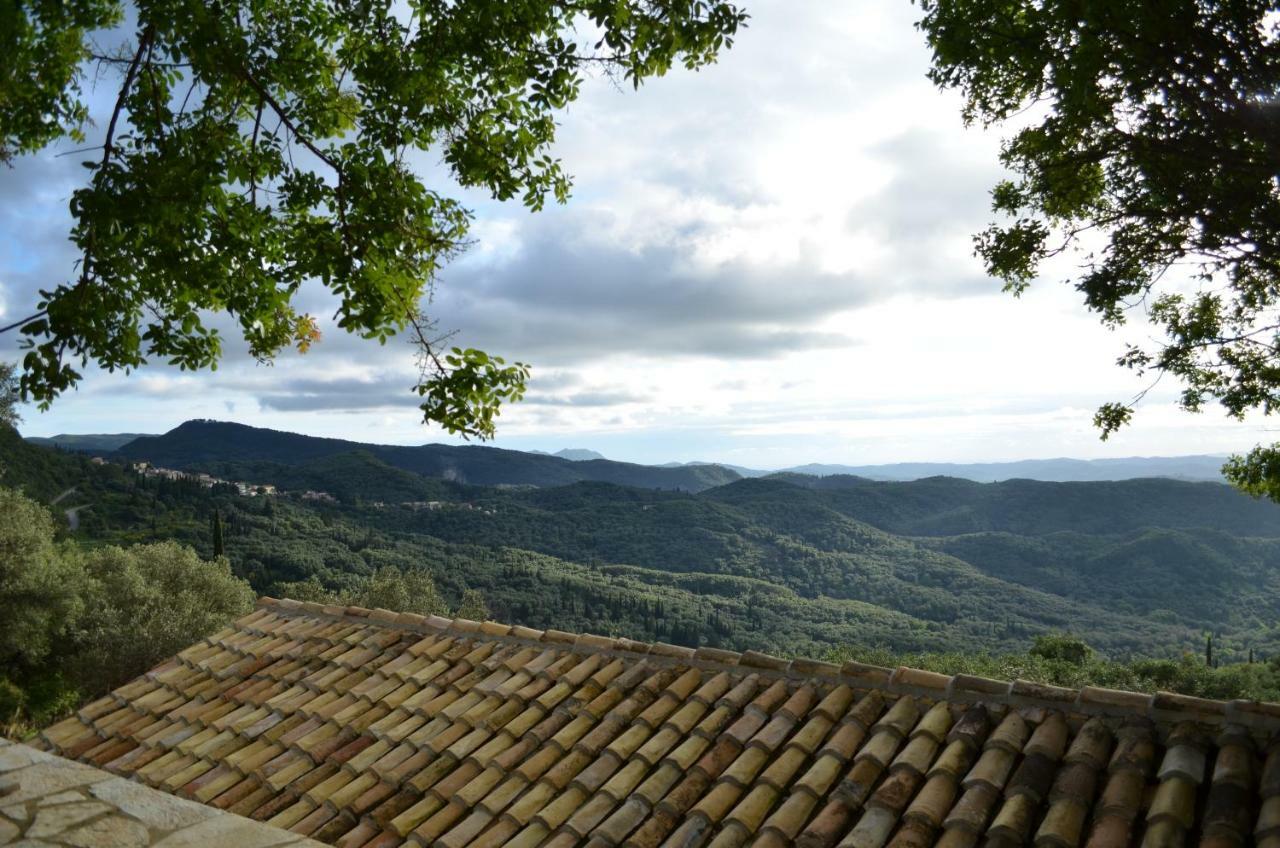 Castelli Olive Press Guest House Acharavi  Bagian luar foto