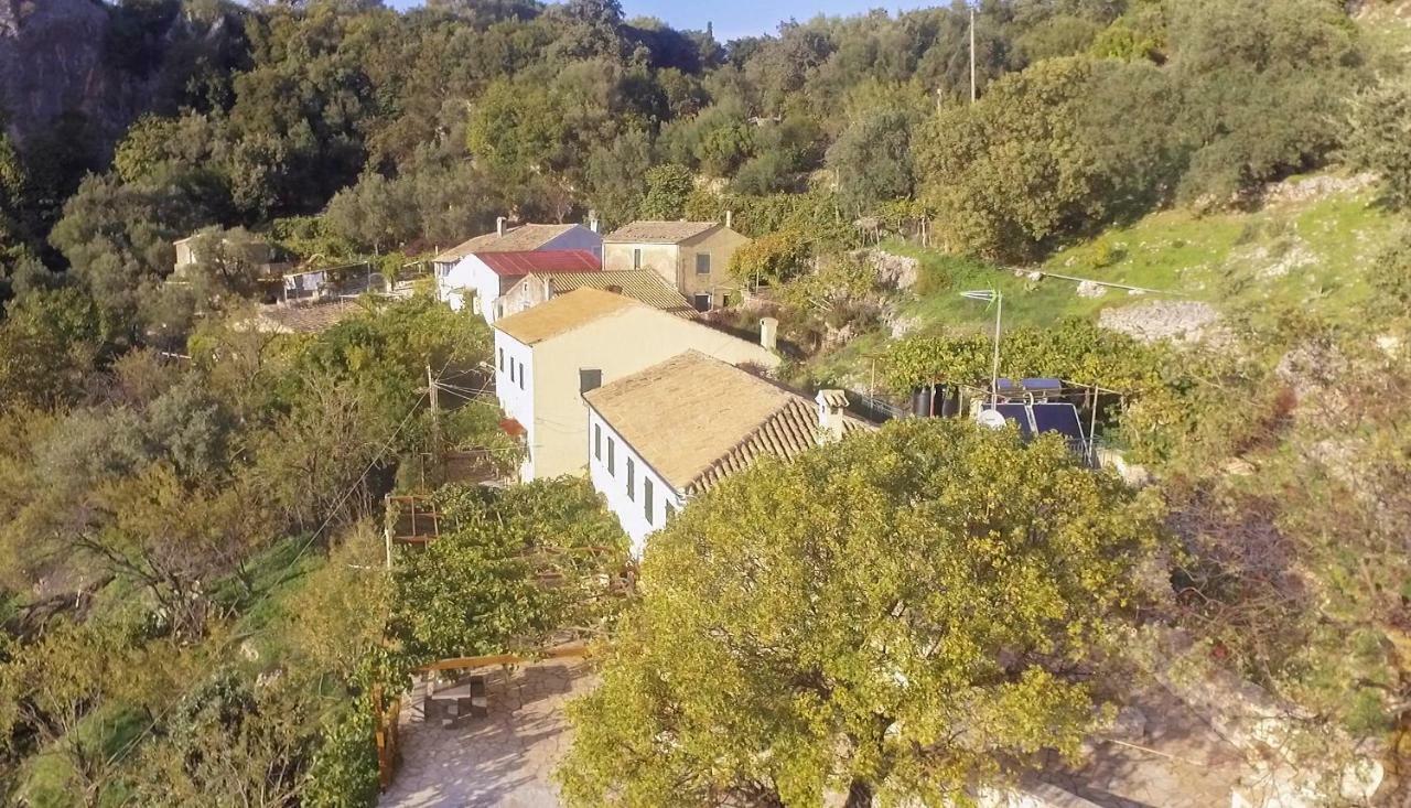 Castelli Olive Press Guest House Acharavi  Bagian luar foto