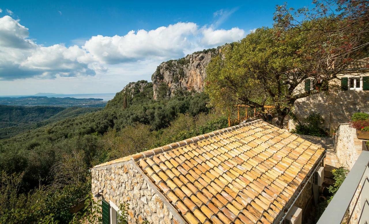 Castelli Olive Press Guest House Acharavi  Bagian luar foto