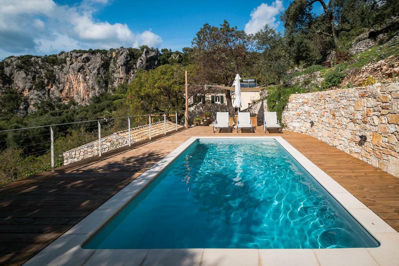 Castelli Olive Press Guest House Acharavi  Bagian luar foto