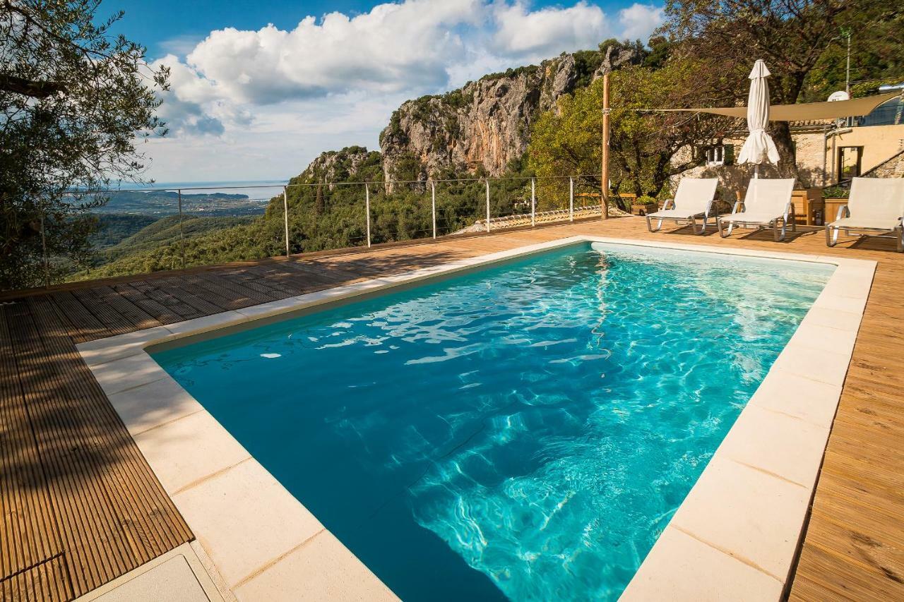 Castelli Olive Press Guest House Acharavi  Bagian luar foto