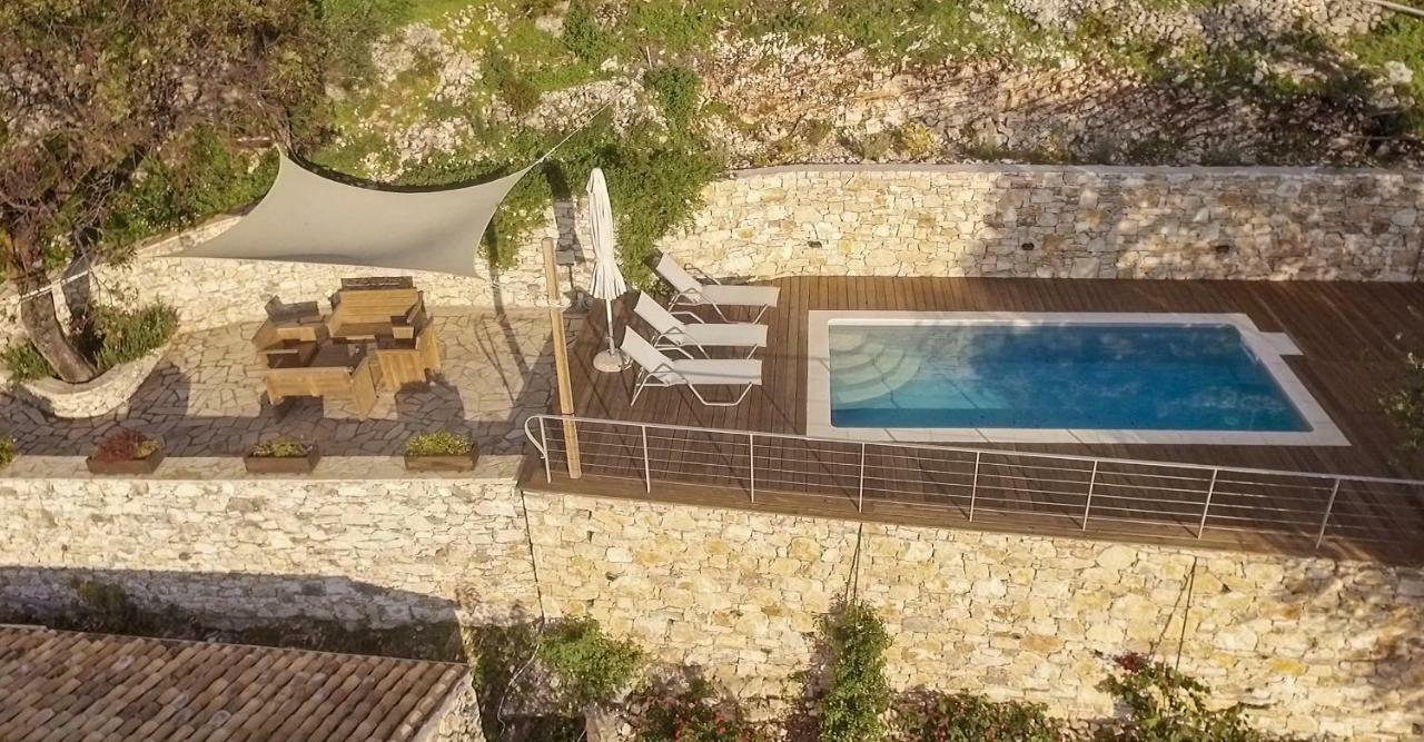 Castelli Olive Press Guest House Acharavi  Bagian luar foto